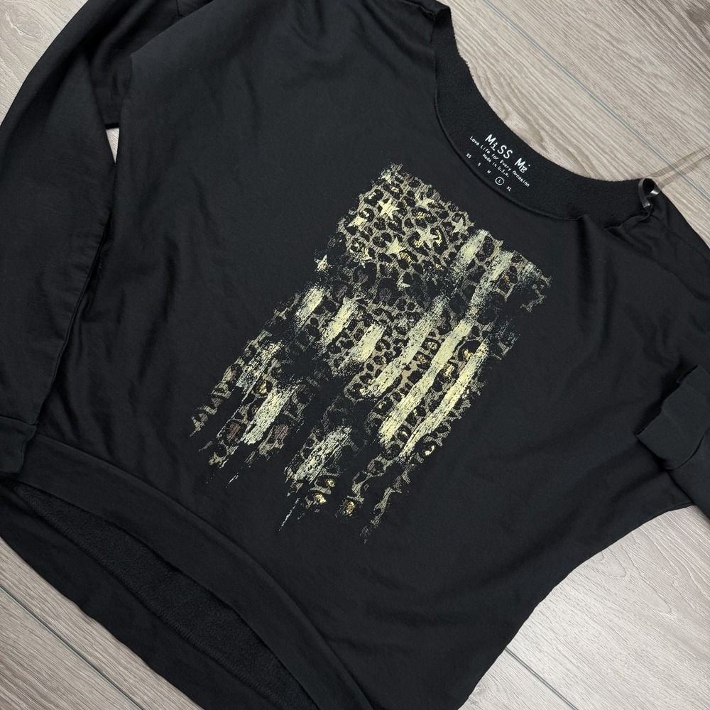 Miss Me Women's Pullover Graphic Print USA Leopard Flag Sweater Black Large